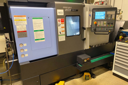 Doosan 2100 LSYB, NC-svarv, i Ronecos verkstad